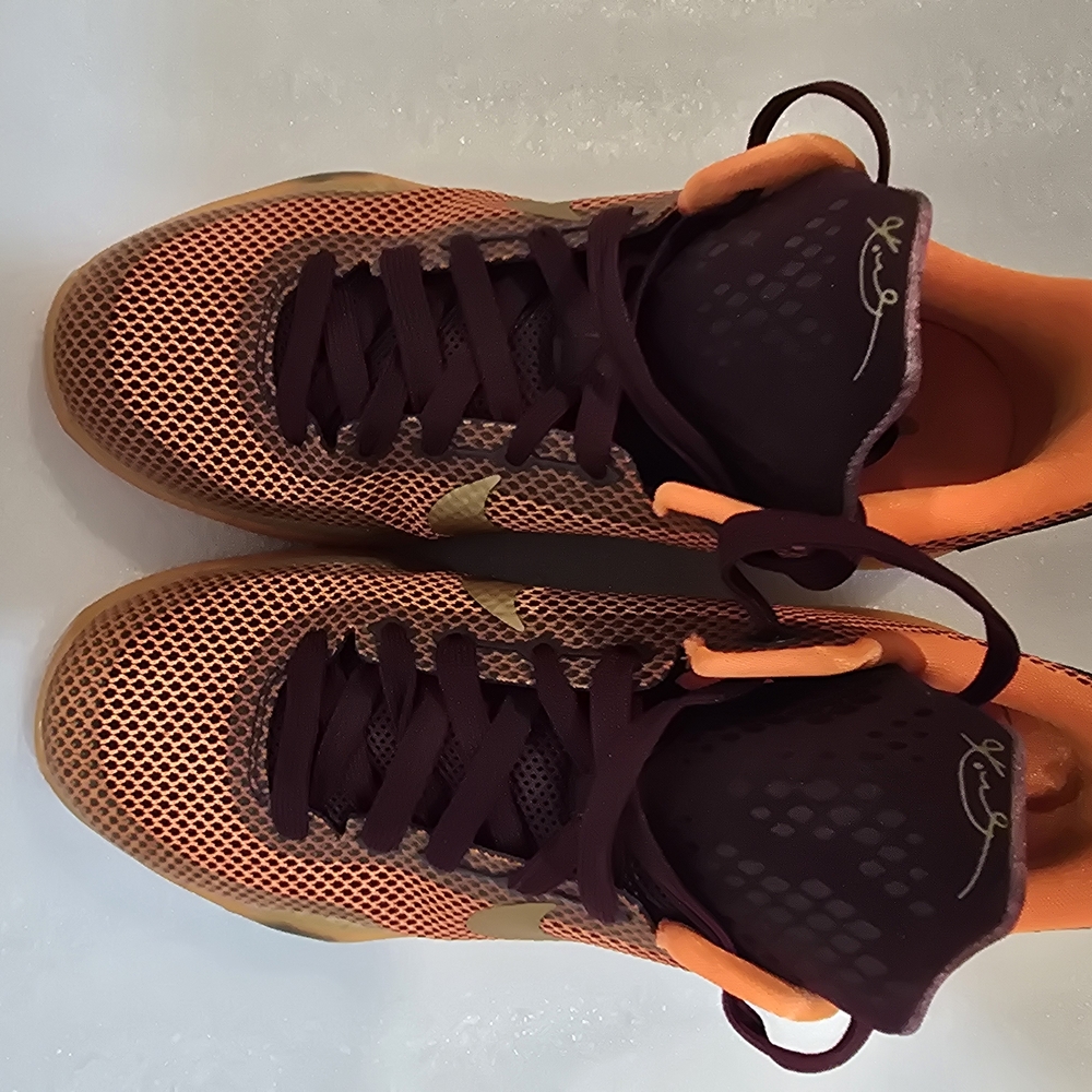 Nike Kobe 10(silk) Size 6y(Big Kids)Unisex.